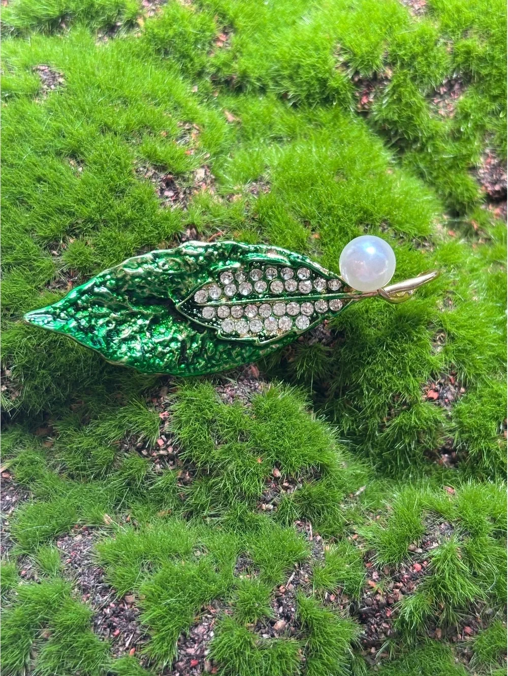 Vintage this brooch